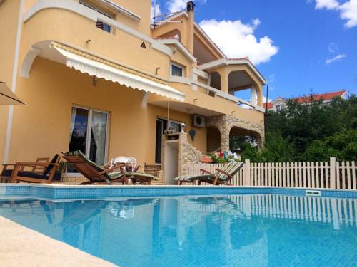 Plano Croatia Booking Discount booking.com