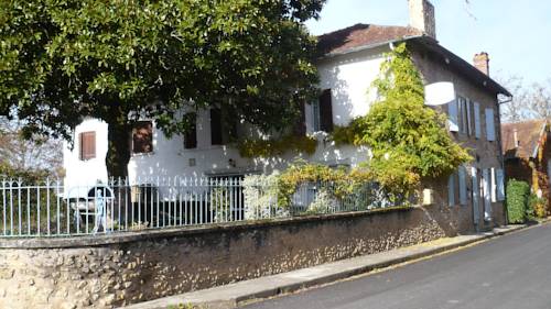 Le Frêche France Booking Discount booking.com