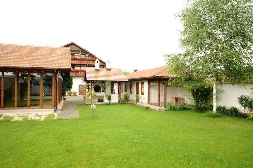 Zărneşti Romania Booking Discount booking.com