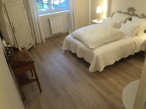 Goviller France Booking Discount booking.com