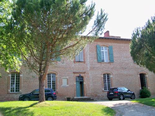 Issus France Booking Discount booking.com