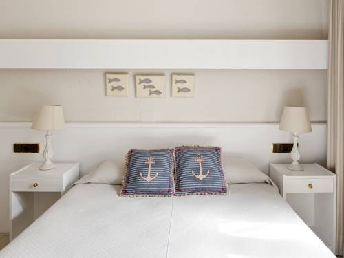 Llança Spain Booking Discount booking.com