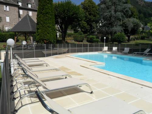 Vic Sur Cere France Booking Discount booking.com