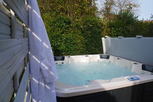 Saint-Saturnin France Booking Discount booking.com