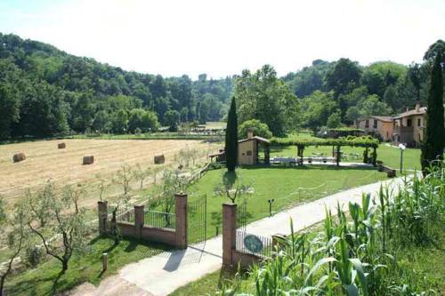 Lari Italy Booking Discount booking.com