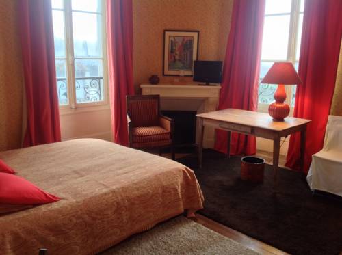 Réau France Booking Discount booking.com