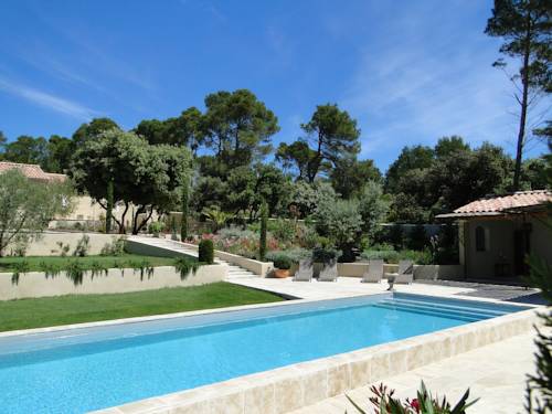 Uchaux France Booking Discount booking.com