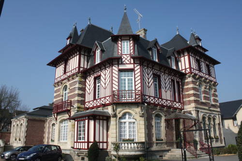 Noyon France Booking Discount booking.com