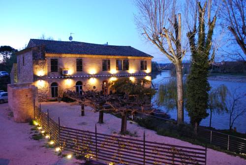 Remoulins France Booking Discount booking.com