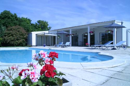 Landrais France Booking Discount booking.com