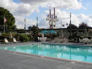 Visalia (CA) United States Booking Discount agoda.com