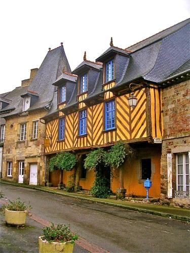 Tinteniac France Booking Discount agoda.com