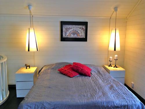 Mora Suède Réservation Réduction booking.com