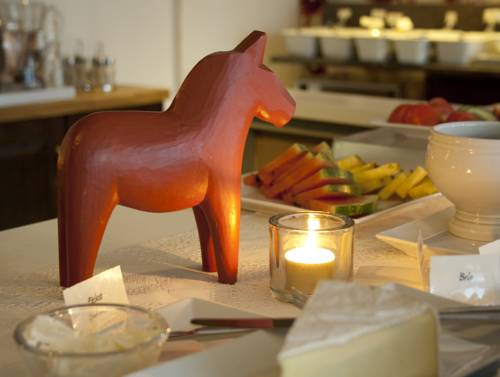 Mora Suède Réservation Réduction booking.com