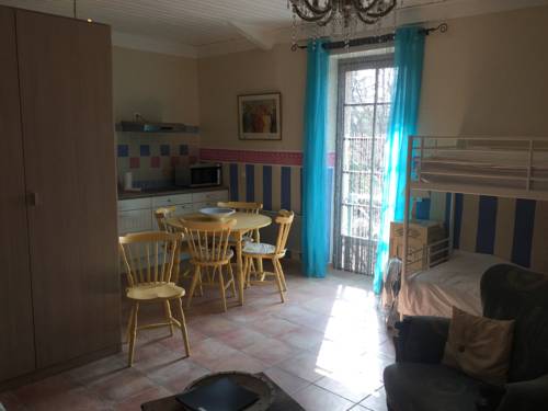 Les Fumades Les Bains France Booking Discount booking.com