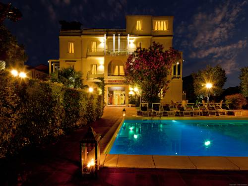 Desenzano del Garda Italie Réservation Réduction booking.com