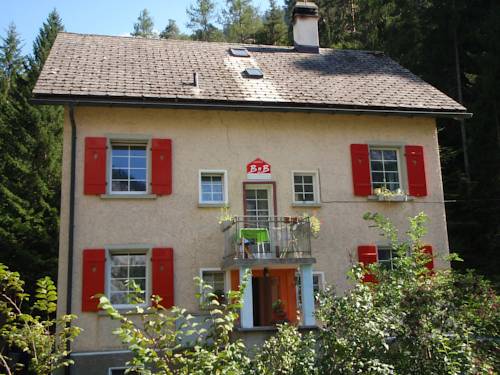 Versam Switzerland Booking Discount booking.com