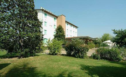 Cento Italy Booking Discount booking.com