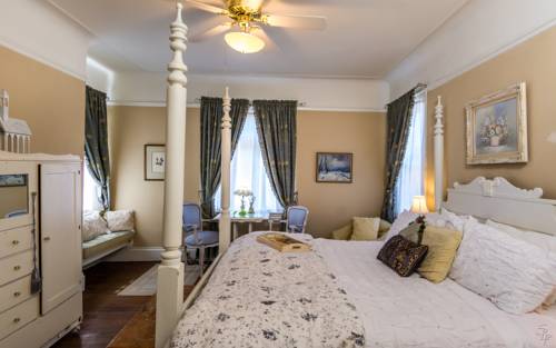 Hollister United States Booking Discount booking.com