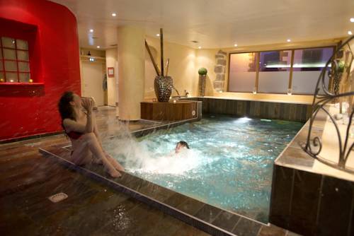 Ossès France Booking Discount booking.com