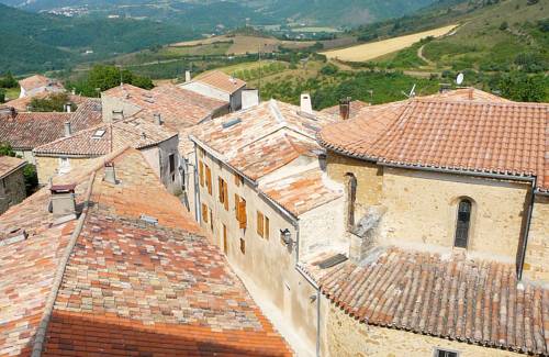 Quillan France Booking Discount booking.com