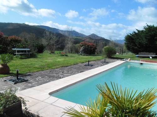 Ossès France Booking Discount booking.com