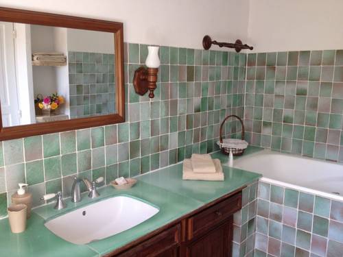 Fox-Amphoux France Booking Discount booking.com