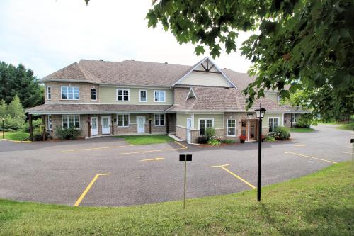 Bromont (QC) Canada Booking Discount agoda.com