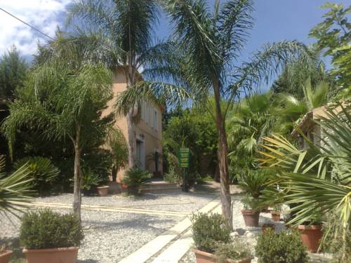 Davoli Italy Booking Discount booking.com