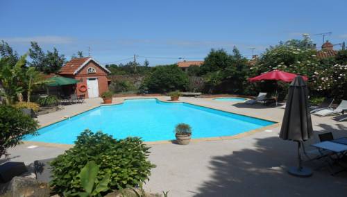 Tiffauges France Booking Discount booking.com