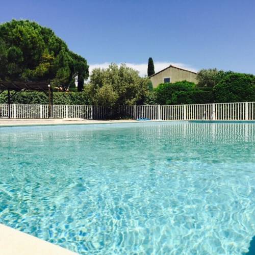 Mérindol France Booking Discount booking.com