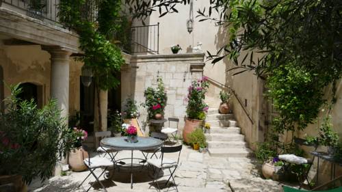 Saint-Rémy-de-Provence France Booking Discount booking.com