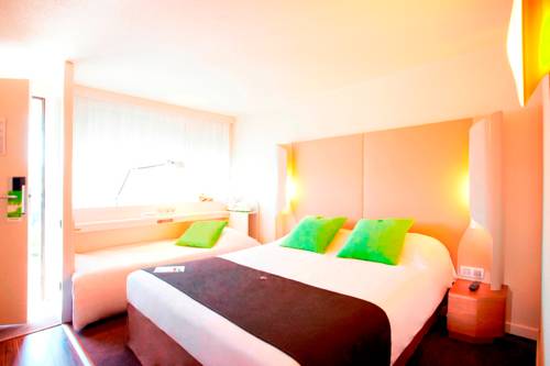 Brie-Comte-Robert France Booking Discount booking.com