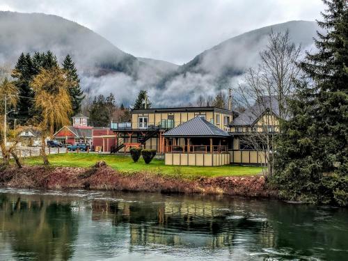 Lake Cowichan (BC) Canada Booking Discount agoda.com