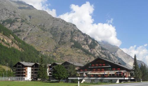 Tasch Switzerland Booking Discount agoda.com
