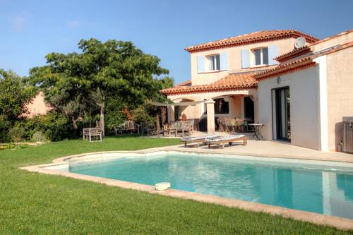 Carnoux France Booking Discount booking.com