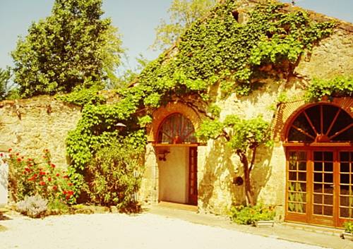 Clermont-Dessous France Booking Discount booking.com