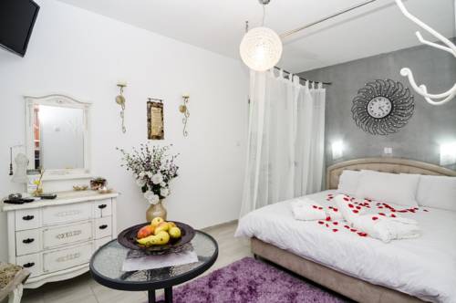 Shlomi Israel Booking Discount booking.com