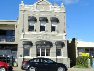 Penguin Australia Booking Discount agoda.com