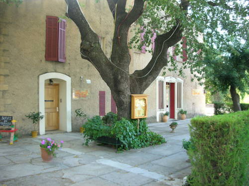 Peyrolles-en-Provence France Booking Discount booking.com