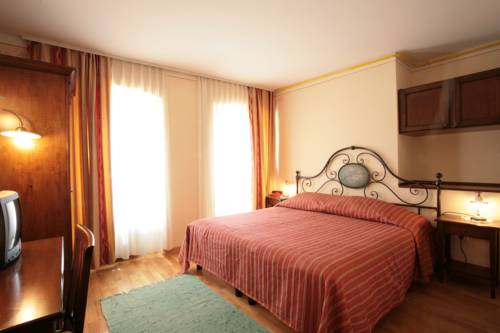 Komen Slovenia Booking Discount booking.com