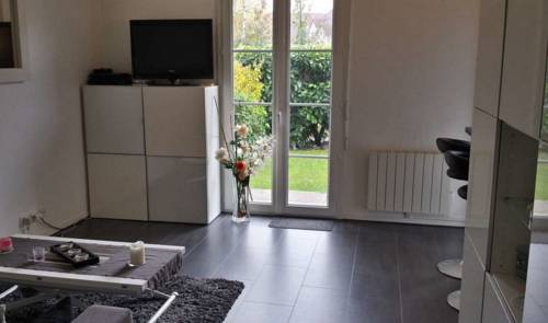 Cergy France Booking Discount booking.com