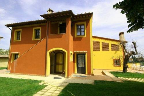 Lari Italy Booking Discount booking.com