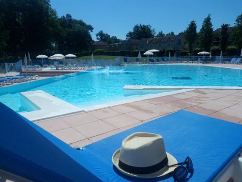 Monflanquin France Booking Discount agoda.com