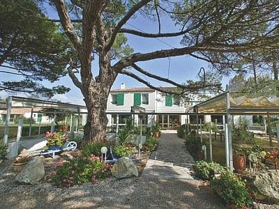 Ars En Re France Booking Discount booking.com