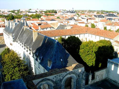 Saint Jean d'Angely France Booking Discount booking.com