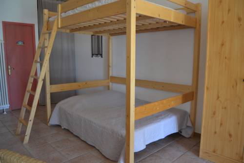 Saint-Dézéry France Booking Discount booking.com