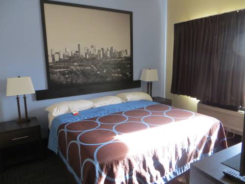 Edmonton (Alberta) Canada Booking Discount booking.com