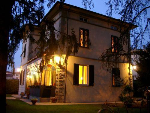 Lucques Italie Réservation Réduction booking.com