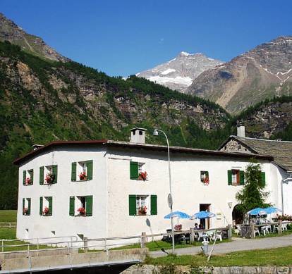 Poschiavo Suisse Réservation Réduction booking.com